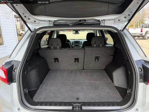 Silver Ice Metallic 2020 Chevrolet Equinox 2LT
