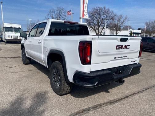 2025 GMC Sierra 1500 AT4X