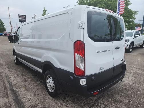 2022 Ford Transit-250