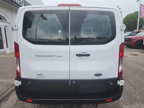 2022 Ford Transit-250