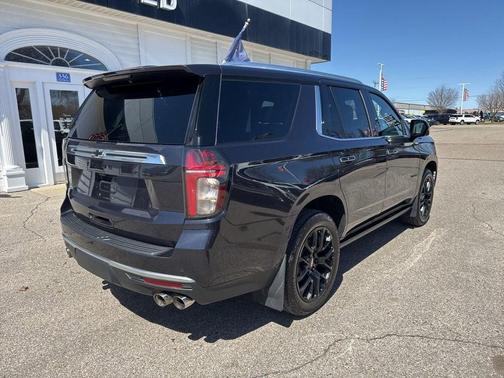 Dark Ash Metallic 2023 Chevrolet Tahoe High Country