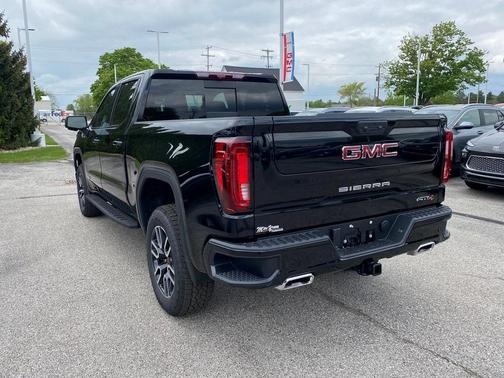2025 GMC Sierra 1500 AT4