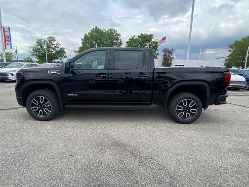 2025 GMC Sierra 1500 AT4