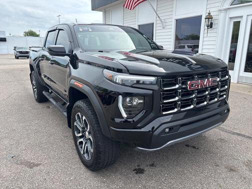 Onyx Black 2024 GMC Canyon AT4
