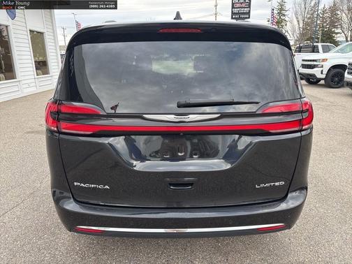 White 2023 Chrysler Pacifica Limited