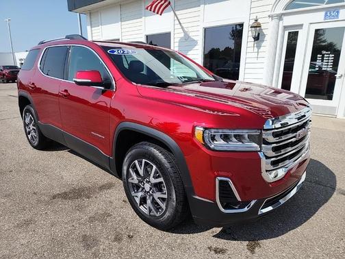 2023 GMC Acadia SLT
