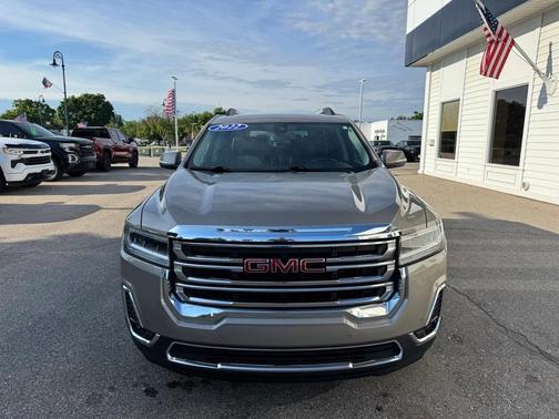 2022 GMC Acadia SLT