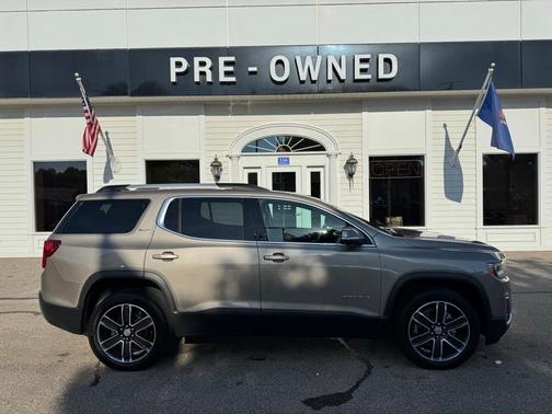 2022 GMC Acadia SLT
