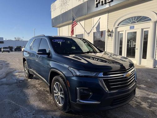 2022 Chevrolet Traverse LT Cloth