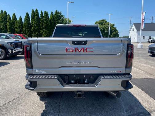 2025 GMC Sierra 2500 AT4
