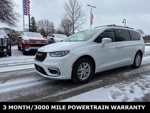 2022 Chrysler Pacifica Touring-L