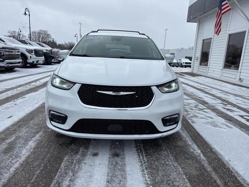 2022 Chrysler Pacifica Touring-L