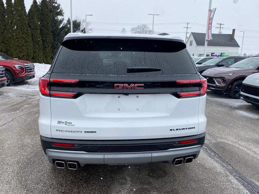 2025 GMC Acadia Elevation
