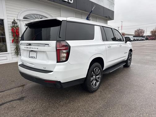 2021 Chevrolet Suburban LT