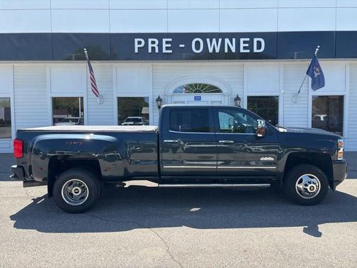 Graphite Metallic 2018 Chevrolet Silverado 3500 High Country