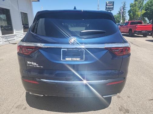 2022 Buick Enclave Essence