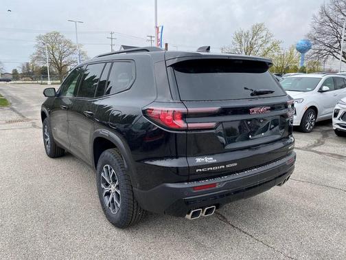 2025 GMC Acadia AT4