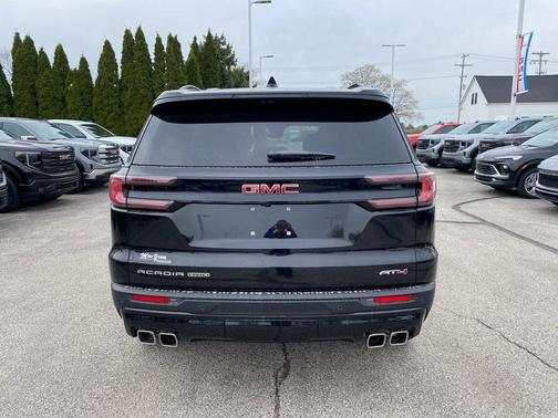2025 GMC Acadia AT4