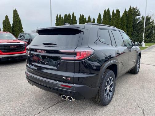 2025 GMC Acadia AT4