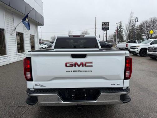 Summit White 2023 GMC Sierra 1500 SLE