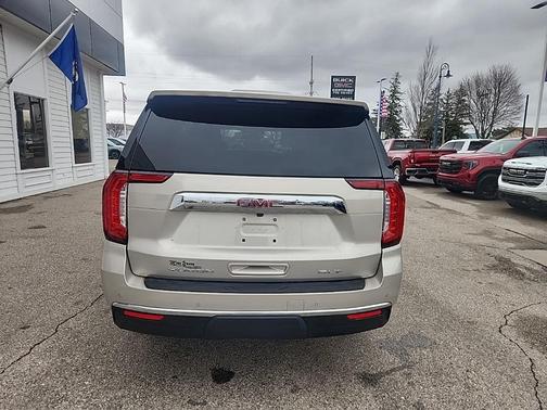 2022 GMC Yukon SLT