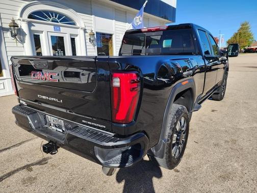 2024 GMC Sierra 2500 Denali