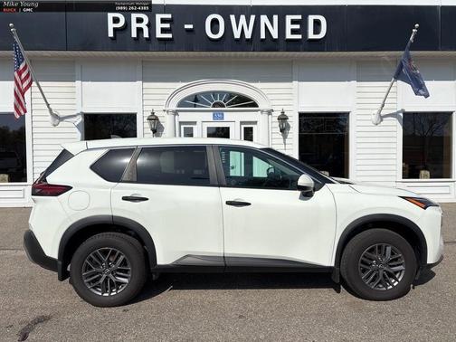 White 2022 Nissan Rogue S