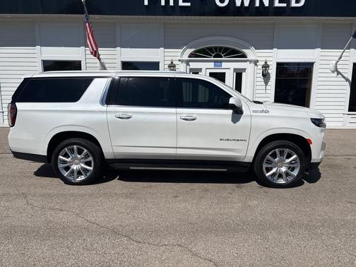 2022 Chevrolet Suburban High Country