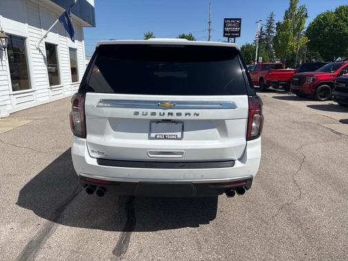 2022 Chevrolet Suburban High Country