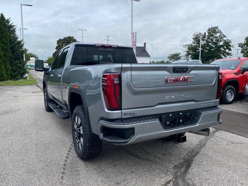 2025 GMC Sierra 2500 Denali