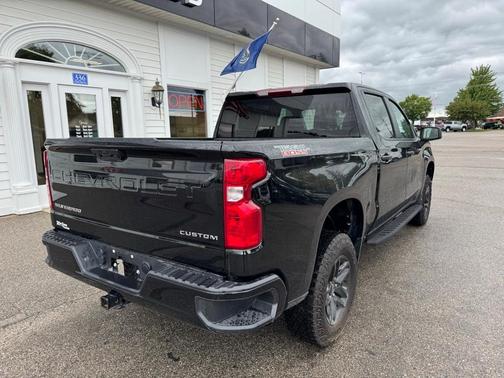 2023 Chevrolet Silverado 1500 Custom Trail Boss