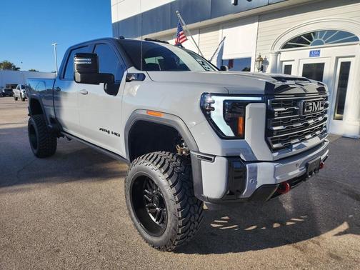 2025 GMC Sierra 2500 AT4