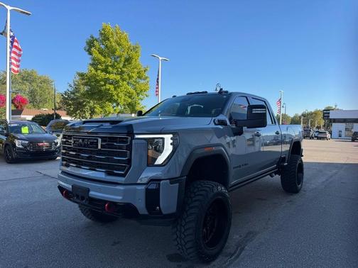 2025 GMC Sierra 2500 AT4