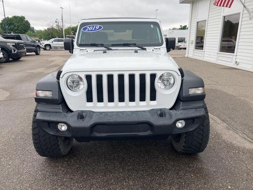 2019 Jeep Wrangler Sport