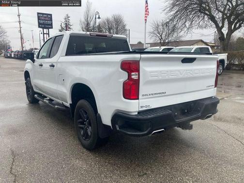 Summit White 2020 Chevrolet Silverado 1500 Custom Trail Boss