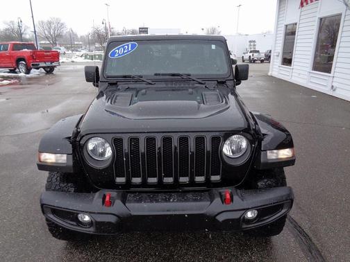 Photo 2 of 39 of 2021 Jeep Wrangler Unlimited Rubicon