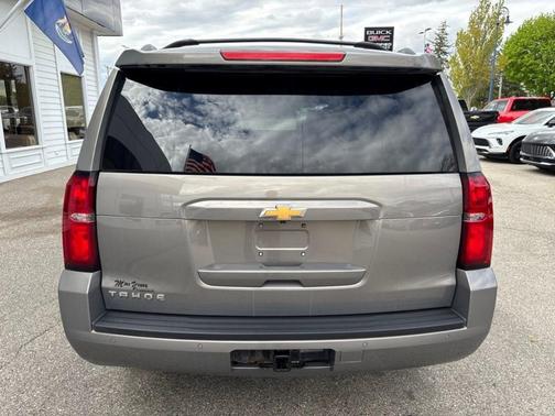 Pepperdust Metallic 2018 Chevrolet Tahoe LS