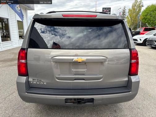 Pepperdust Metallic 2018 Chevrolet Tahoe LS