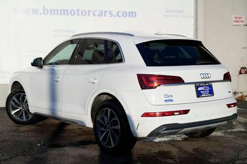 White 2021 Audi Q5 45 Premium Plus