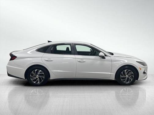 2023 Hyundai SONATA Hybrid Base