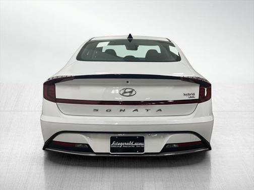 2023 Hyundai SONATA Hybrid Base