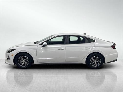 2023 Hyundai SONATA Hybrid Base