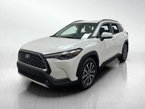 2024 Toyota Corolla Cross XLE