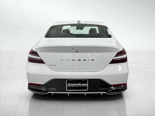 2025 Genesis G70 2.5T RWD