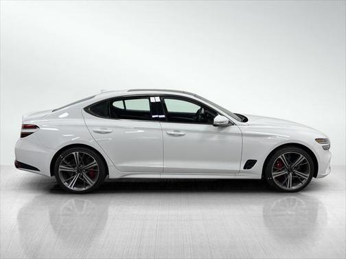 2025 Genesis G70 2.5T RWD