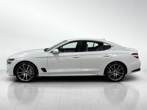 2025 Genesis G70 2.5T RWD