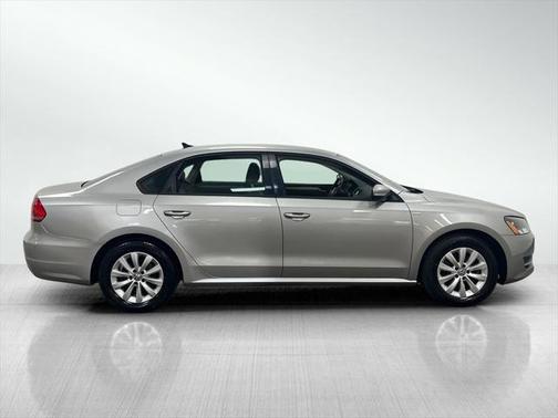 2014 Volkswagen Passat 1.8T S