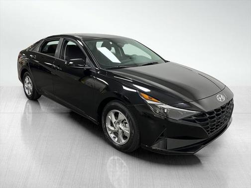 2023 Hyundai ELANTRA SE