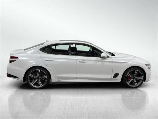 2025 Genesis G70 2.5T RWD