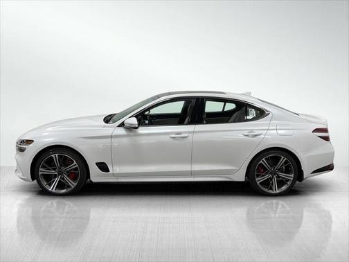 2025 Genesis G70 2.5T RWD